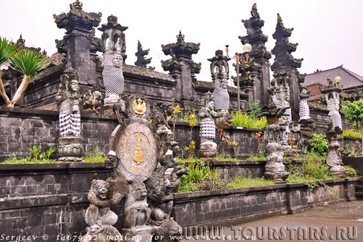 Современный балийский храмовый стиль